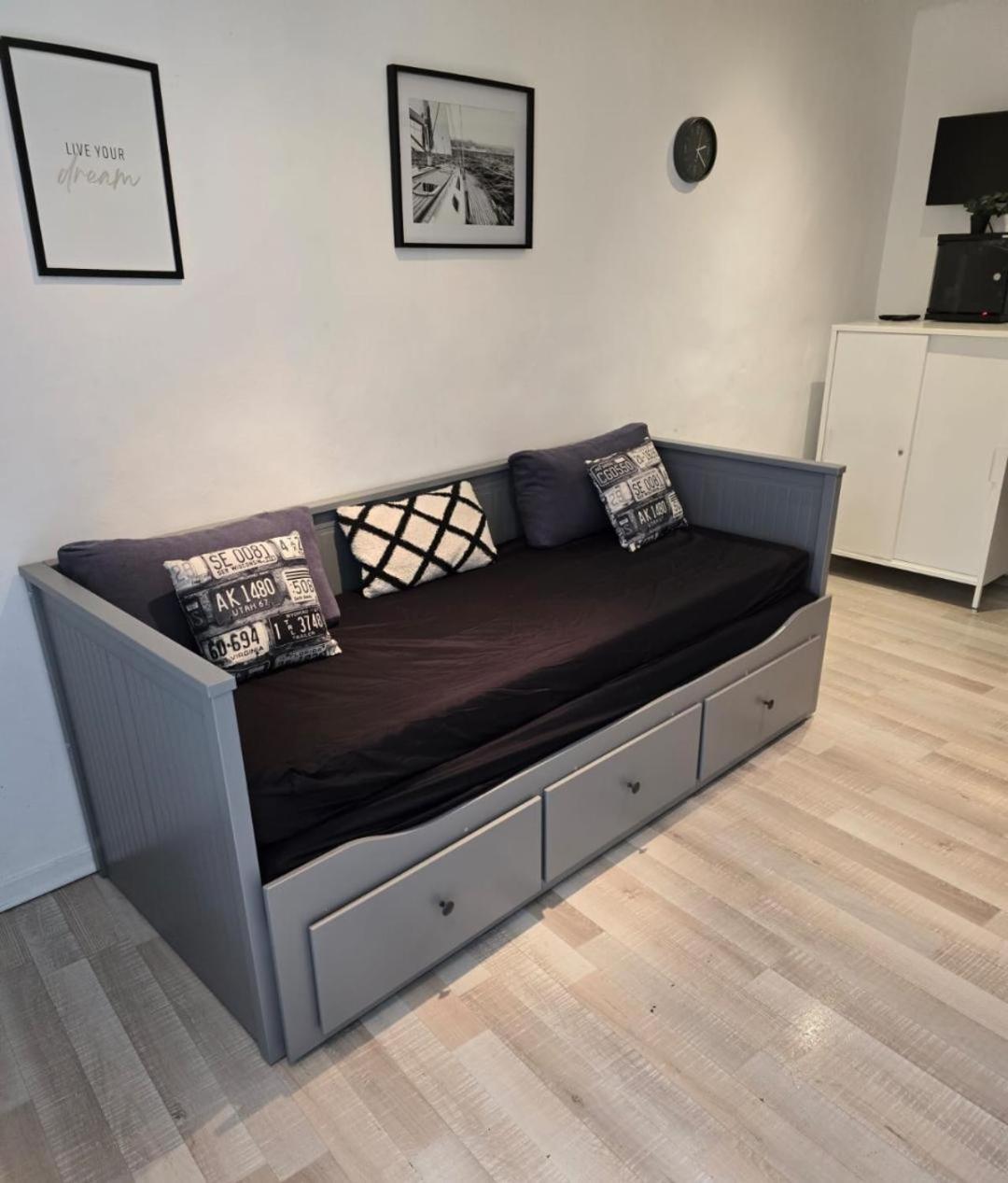 Superbe Appartement มงเตลิมาร์ ภายนอก รูปภาพ